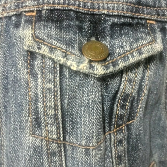 American Eagle Outfitters Blue Stone Wash  Sleeveless Button Down Jean Vest - Picture 3 of 7